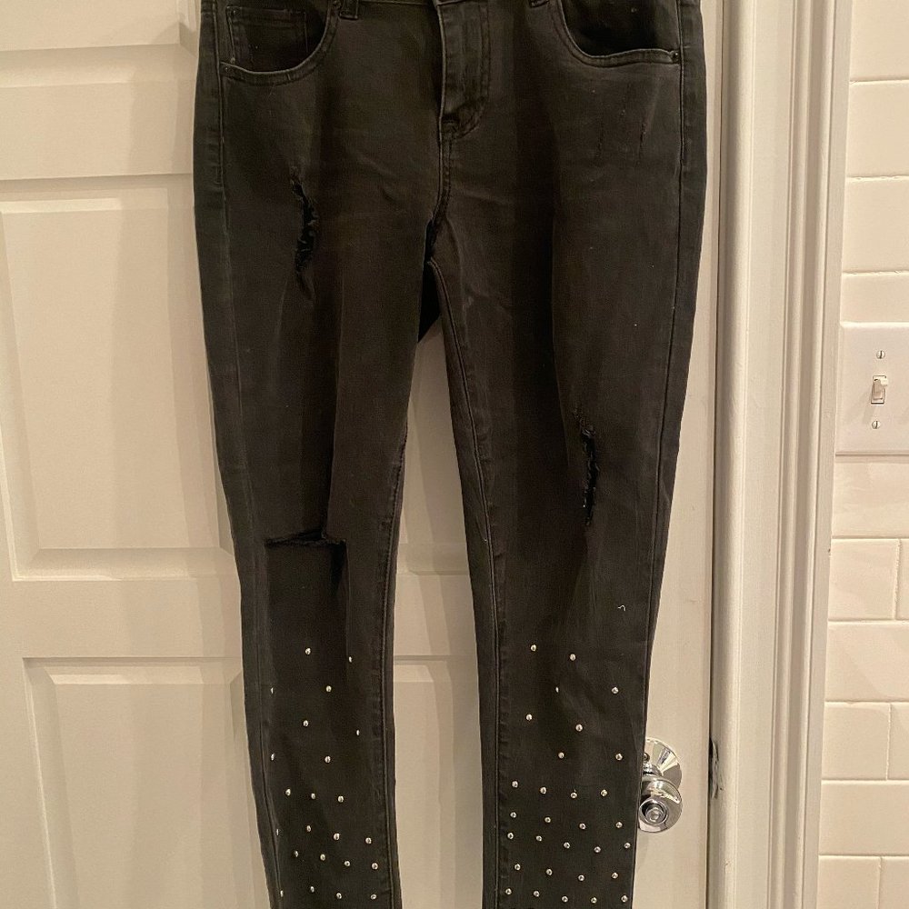 Ripped black jeans